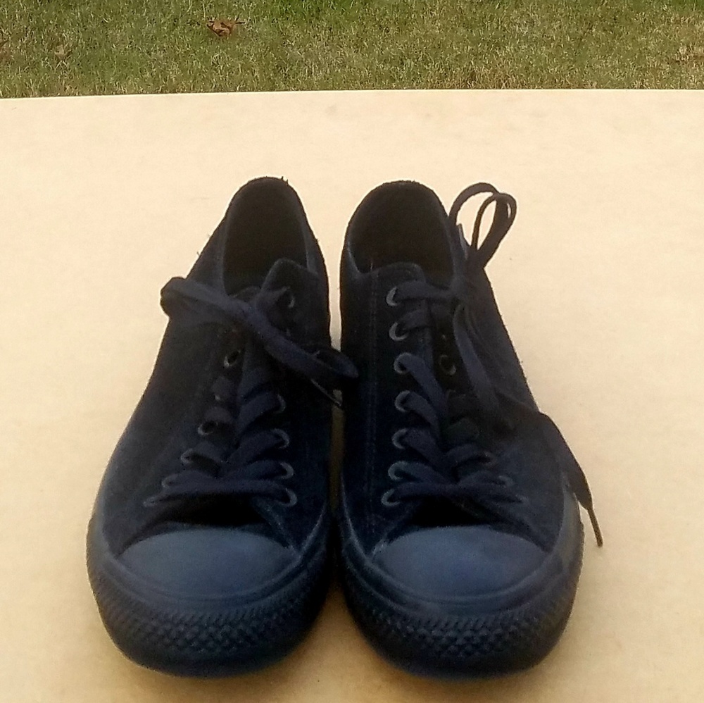 Converse Black Suede